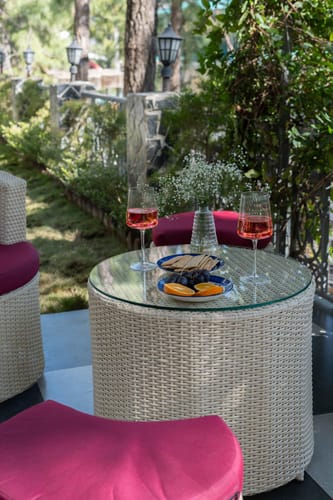 Crescent Peak W/Jacuzzi – 3 bedroom villa in Kasauli, Himachal Pradesh