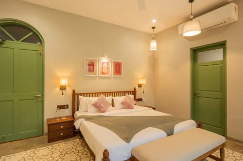 Villa Frienders | Indo-Portuguese 5-BHK Villa With Private Pool & Lift Near Popular Beaches – 5 bedroom villa in North Goa, Goa
