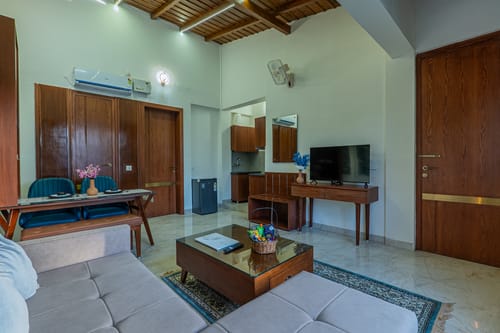 Lakefront S-4 | 1- BHK Apartment Close to Naukuchiatal Lake – 1 bedroom villa in Bhimtal, Uttarakhand
