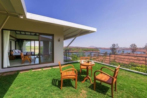 Nihira Farms w/ Lake View - Kamshet – 4 bedroom villa in Lonavala, Maharashtra