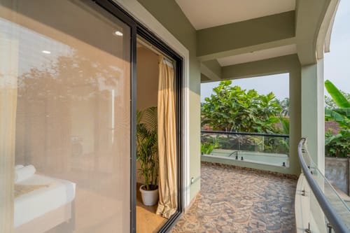 Kamerios Regalia | Elegant Pet-friendly 2-BHK Apartment With Rooftop Pool & Lift – 2 bedroom villa in North Goa, Goa