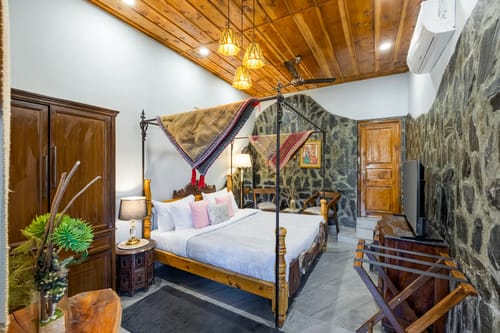 Zephyr Sierra | 2-BHK Hillside Villa With Common Pool, Gym & Restro – 2 bedroom villa in Mussoorie, Uttarakhand