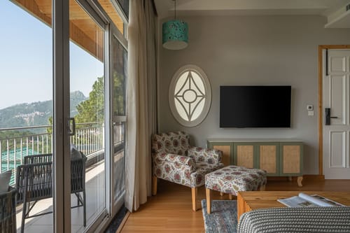 Chapter 6 @ The Ever House
W/ Jacuzzi – 3 bedroom villa in Kasauli, Himachal Pradesh