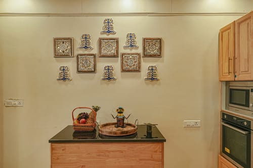 Aaram Bagh | Pet-friendly 4-BHK Escape Amid Pine Forests with Valley Views Near Kasauli – 4 bedroom villa in Kasauli, Himachal Pradesh