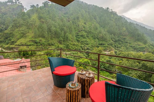 Spirits Unplugged w/ Outdoor Pool – 4 bedroom villa in Shimla, Himachal Pradesh