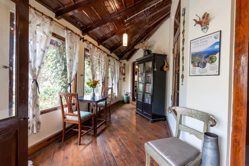 The Hive Cottage Ramsay 1 Couple Suite at Hillside Resort With Restaurant, & Outdoor Seating | Ample Parking – 1 bedroom villa in Nainital, Uttarakhand