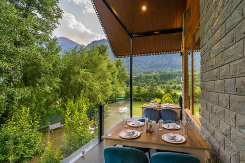 6 Premium Rooms @ Raison Meadows – 6 bedroom villa in Manali, Himachal pradesh