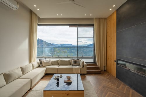 Dos @ The Himalayan Den – 4 bedroom villa in Kasauli, Himachal Pradesh