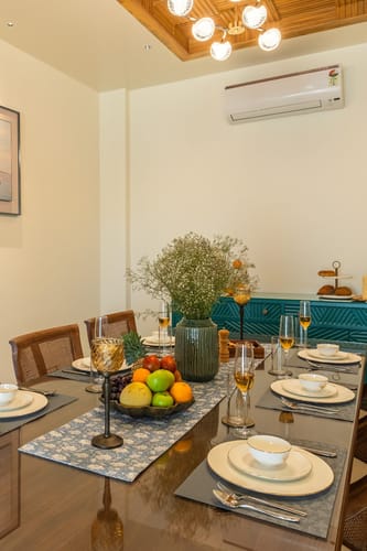 Chestnut Manor W/ Sky Jacuzzi & Steam Room
– 6 bedroom villa in Kasauli, Himachal Pradesh