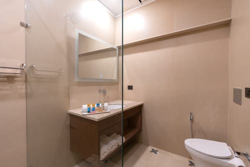 Horizon W/ Outdoor Pool – 4 bedroom villa in Kasauli, Himachal Pradesh