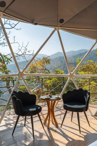 ILIKA W Heated Infinity Pool and Jacuzzi – 8 bedroom villa in Kasauli, Himachal Pradesh
