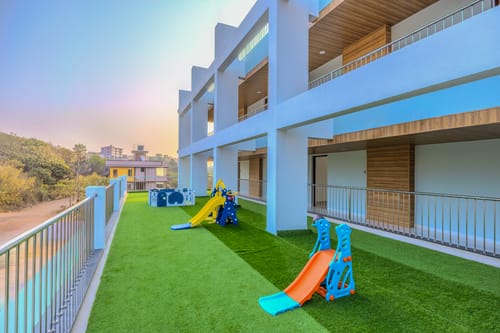 Midpoint UMA Suite | Pet-friendly 1-Room with Shared Outdoor Pool, Living Area & Entertainment Lounge | Lift Access – 1 bedroom villa in South Goa, Goa
