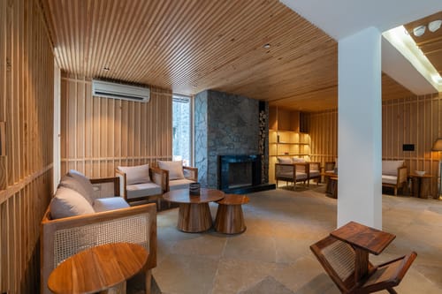 Dos @ The Himalayan Den – 4 bedroom villa in Kasauli, Himachal Pradesh