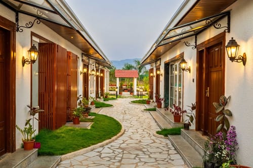 The Five Oaks – 5 bedroom villa in Karjat, Maharashtra