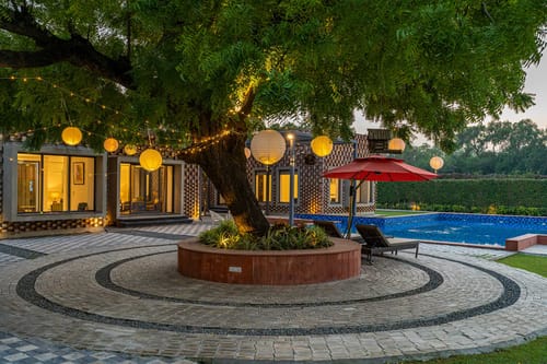 The Brick house w/ Outdoor Pool – 4 bedroom villa in Delhi-ncr, Delhi
