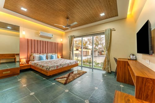 The Rising Sun – 6 bedroom villa in Karjat, Maharashtra