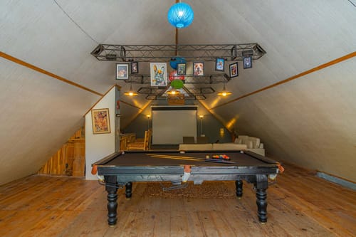 Breezy Banks – 6 bedroom villa in Tirthan Valley, Himachal Pradesh