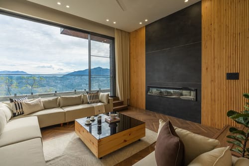 Dos @ The Himalayan Den – 4 bedroom villa in Kasauli, Himachal Pradesh