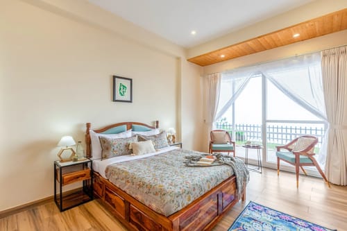 Alpenglow | Pet-friendly 3-BHK Hillside Villa With Garden & Scenic views – 3 bedroom villa in Kasauli, Himachal Pradesh