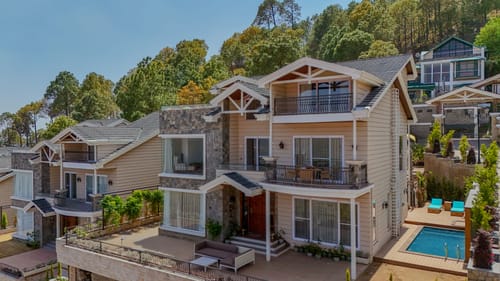 The Royce Daisy | Ultra-Luxe 4-BHK Villa With Private Pool, Jacuzzi, Steam Room & 360° Hill Views – 4 bedroom villa in Kasauli, Himachal Pradesh