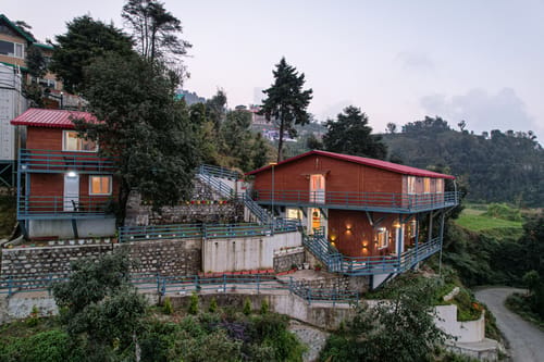 The Urban Escape Harmony | Hillside Duplex Family Cottage With Views Near Trekking points – 2 bedroom villa in Bhimtal, Uttarakhand