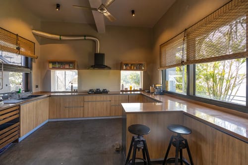 Nivriti W/ Heated Outdoor Pool – 4 bedroom villa in Kasauli, Himachal Pradesh