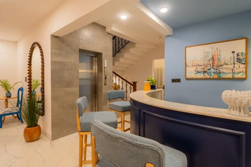 Villa Paraíso | Luxe Pet-friendly 4-BHK Villa With Pvt Pool, Bar, Lift & Scenic Hill Vistas – 4 bedroom villa in North Goa, Goa