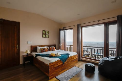 Anantara | 3-BHK | Pet-Friendly Farmstay With Private Pool | Camel Rides & more  – 3 bedroom villa in Neemrana, Rajasthan
