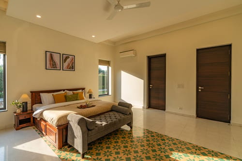 The Brick house w/ Outdoor Pool – 4 bedroom villa in Delhi-ncr, Delhi