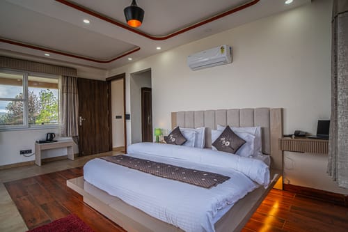 Trio’s Top | 1-BHK Pet-friendly Apartment with patio and Outdoor lounge Area – 2 bedroom villa in Mukteshwar, Uttarakhand