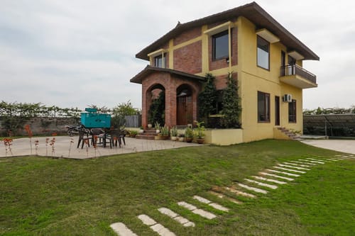 Anantara | 3-BHK | Pet-Friendly Farmstay With Private Pool | Camel Rides & more  – 3 bedroom villa in Neemrana, Rajasthan