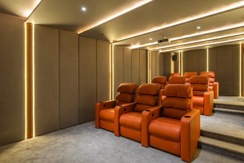 The Kasa w/ Infinity Pool & Home Theatre – 5 bedroom villa in Kasauli, Himachal Pradesh