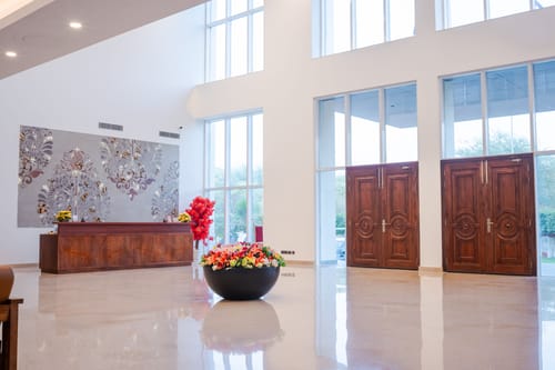 Eternal Oasis City View Suite | Elegant 1-Room Retreat With Restaurant, Banquet Hall & Lift – 1 bedroom villa in Delhi-ncr, Haryana