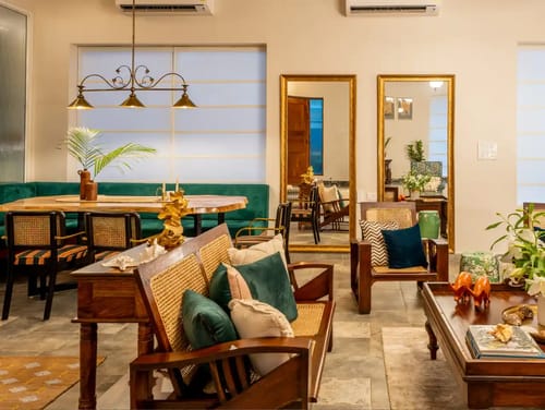 BluDoor | Exquisite Pet-friendly 5-BHK Villa With Private Pool, Lift & Entertainment Lounge Near Vagator Beach – 5 bedroom villa in North Goa, Goa
