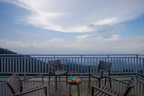 Alpenglow | Pet-friendly 3-BHK Hillside Villa With Garden & Scenic views – 3 bedroom villa in Kasauli, Himachal Pradesh