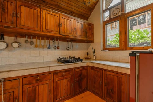 Retreat Cottages – 6 bedroom villa in Manali, Himachal Pradesh