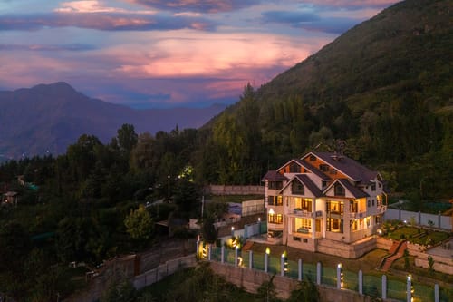 Lakeside Panorama – 4 bedroom villa in Srinagar, Jammu And kashmir