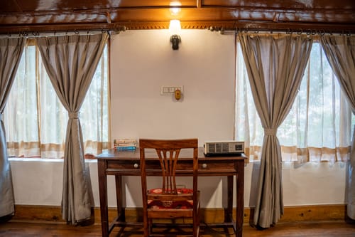 The Hive Cottage | Serene 9-Rooms Hillside Resort With Suites, Restaurant, & Outdoor Seating | Ample Parking – 9 bedroom villa in Nainital, Uttarakhand