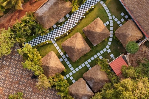 Gracias Aquora | 1-Room Retreat With Private Balcony, Shared Pool, & Restros, Close to Ashvem Beach – 1 bedroom villa in North Goa, Goa