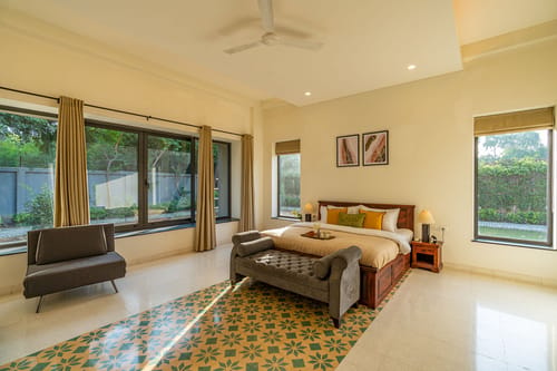 The Brick house w/ Outdoor Pool – 4 bedroom villa in Delhi-ncr, Delhi