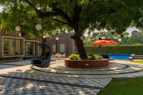 The Brick house w/ Outdoor Pool – 4 bedroom villa in Delhi-ncr, Delhi