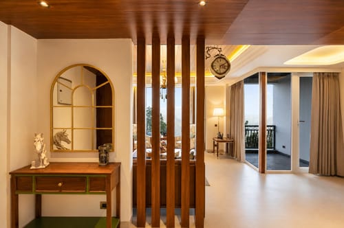 The Royce Silver Oak Opal | Thoughtfully Designed Pet-Friendly 2-BHK Apartment with Scenic Private Deck & Clubhouse – 2 bedroom villa in Kasauli, Himachal Pradesh