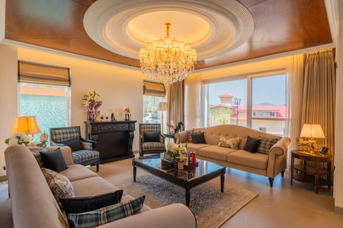 The Royce Daisy | Ultra-Luxe 4-BHK Villa With Private Pool, Jacuzzi, Steam Room & 360° Hill Views – 4 bedroom villa in Kasauli, Himachal Pradesh