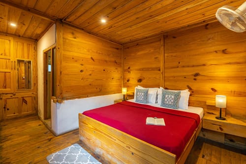 Breezy Banks – 6 bedroom villa in Tirthan Valley, Himachal Pradesh