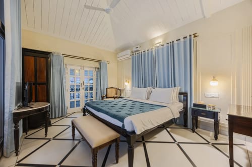 Casa Boa Vida | Luxe 4-BHK Villa Near Candolim Beach With Private Pool, Terrace & Bar – 4 bedroom villa in North Goa, Goa