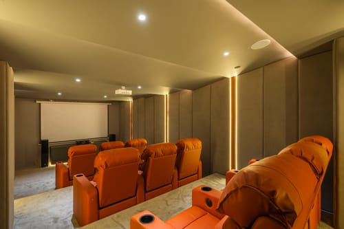 The Kasa w/ Infinity Pool & Home Theatre – 5 bedroom villa in Kasauli, Himachal Pradesh