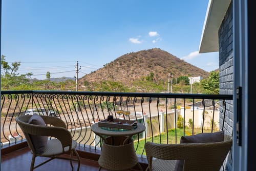 Casa llios | Country-Style 3-BHK Villa with Private pool, Gazebo and Landscaped Garden – 3 bedroom villa in Udaipur, Rajasthan
