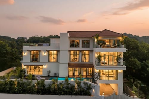 Moonstone Villa w/ Pool & Rooftop Jacuzzi – 5 bedroom villa in Vagator, Goa