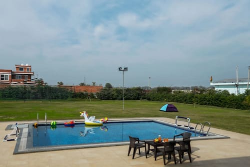 Anantara | 3-BHK | Pet-Friendly Farmstay With Private Pool | Camel Rides & more  – 3 bedroom villa in Neemrana, Rajasthan