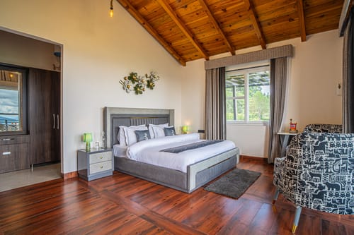 Trio’s Top | 1 Pet-friendly Room with Valley views, Garden & Balcony – 2 bedroom villa in Mukteshwar, Uttarakhand